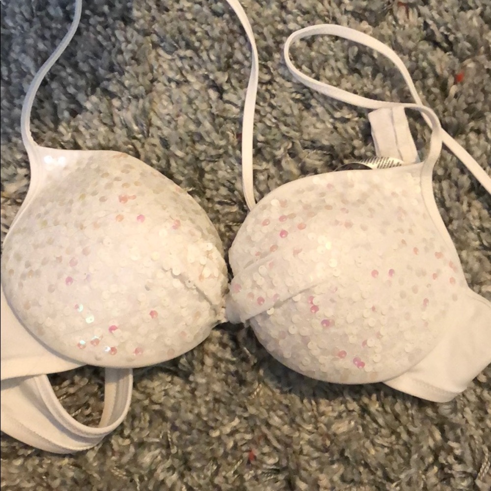 Padded halter bikini top